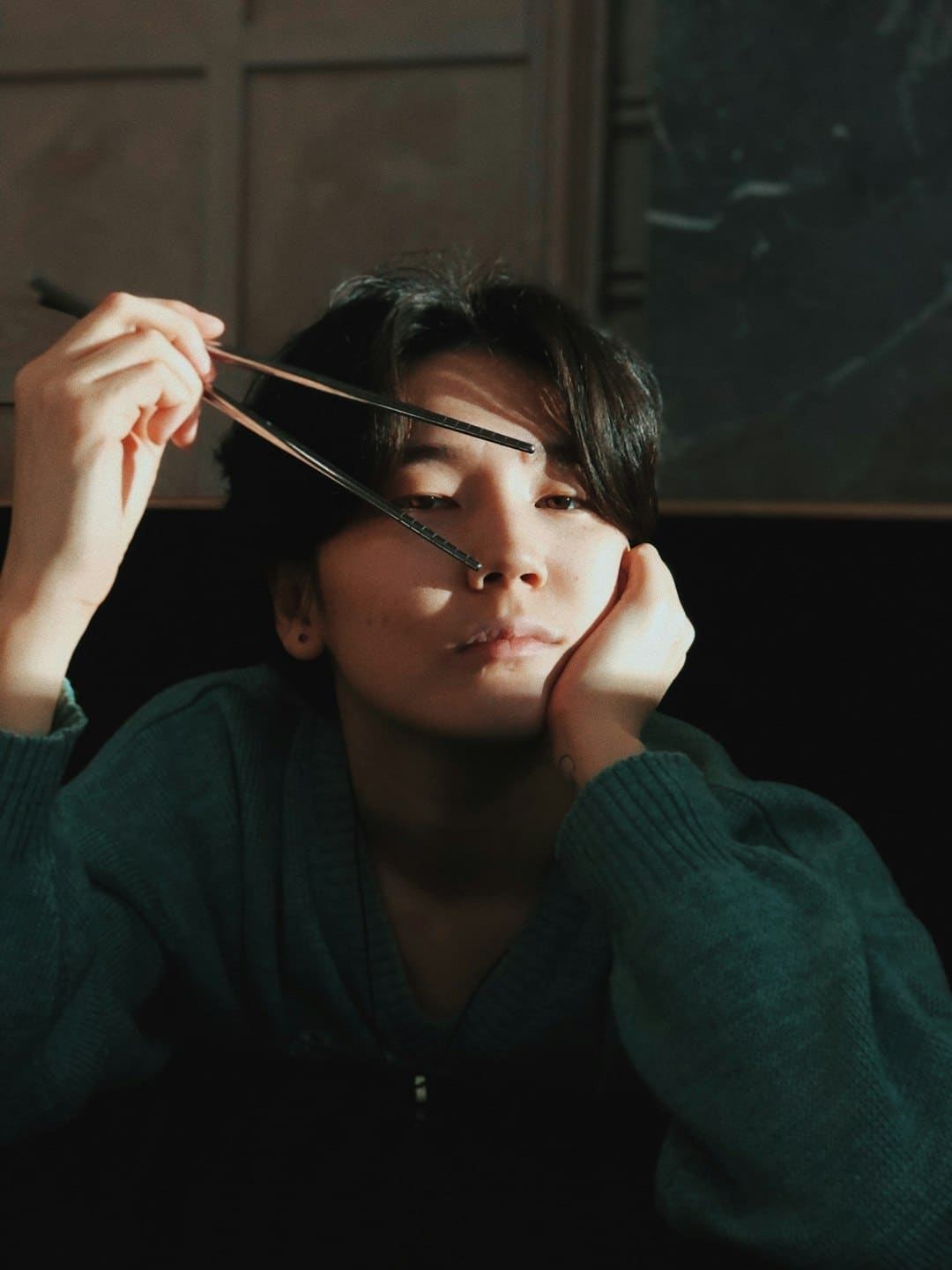 孙俪帮女儿小花“追星”周深：看我身边是谁呀？